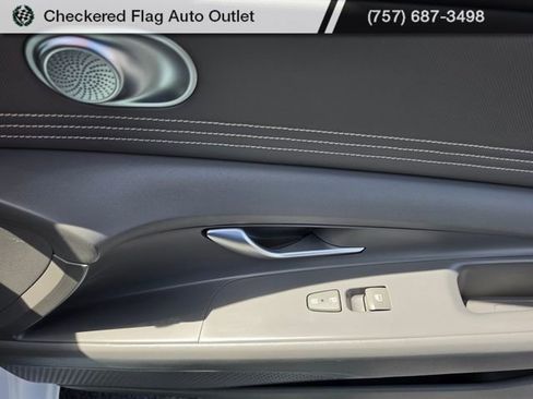 Used 2022 Hyundai Elantra SEL w/ Convenience Package FWD image 42