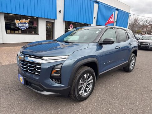 New 2026 Chevrolet Equinox LT w/ Safety and Technology Package image 2