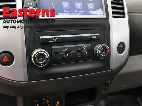 Used 2021 Nissan Frontier SV AWD/4WD image 19