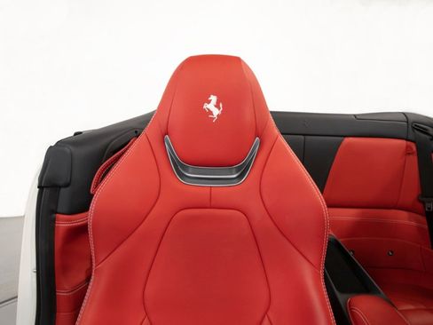 Used 2019 Ferrari Portofino image 54