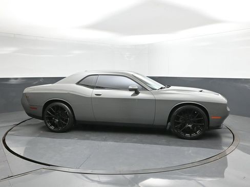Used 2017 Dodge Challenger SXT image 24