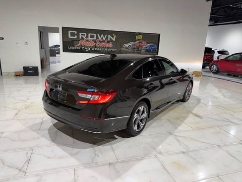 Used 2018 Honda Accord EX image 8