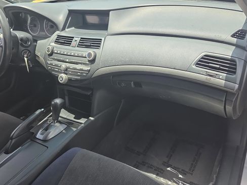Used 2009 Honda Accord LX-P image 16