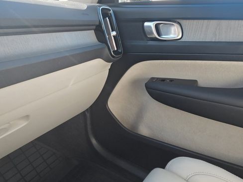 Certified 2023 Volvo XC40 B5 Plus w/ Driver Assist Package image 21