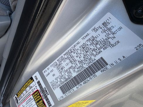 Used 2011 Toyota Tacoma 4x4 Access Cab w/ Convenience Pkg image 19