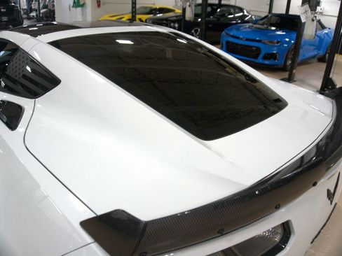 Used 2015 Chevrolet Corvette Z06 w/ 3LZ Preferred Equipment Group image 19