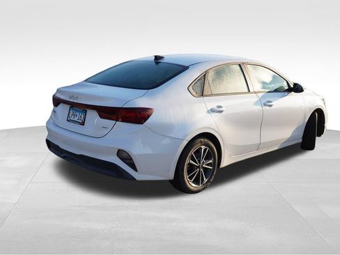 Certified 2024 Kia Forte LXS w/ LXS Technology Package FWD image 3