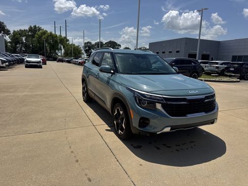 Certified 2024 Kia Seltos EX AWD/4WD image 5