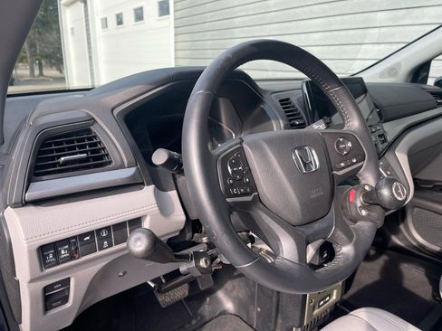 Used 2023 Honda Odyssey EX-L image 25