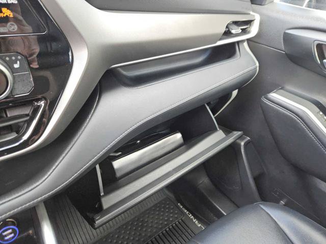 Used 2020 Toyota Highlander XLE FWD image 23