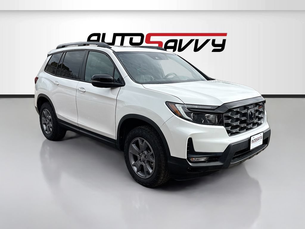 Used 2025 Honda Passport TrailSport image 1