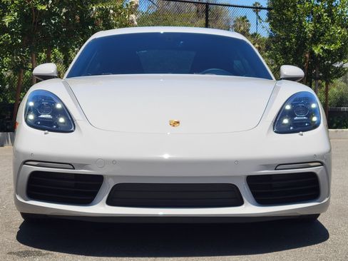 Used 2025 Porsche 718 Cayman RWD image 10