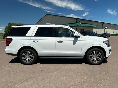 Used 2024 Ford Expedition Limited AWD/4WD image 35