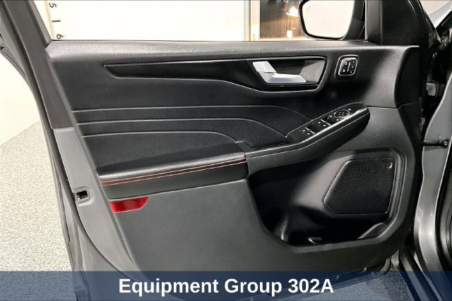 Used 2022 Ford Escape SEL w/ Technology Package AWD/4WD image 26