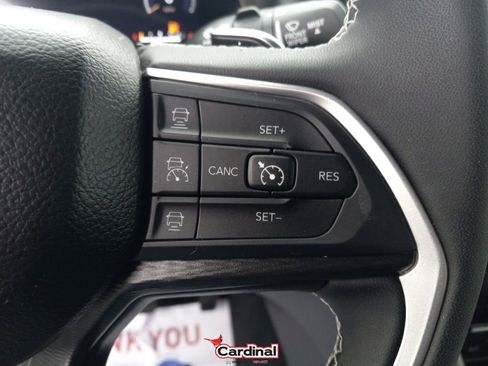 Used 2024 Jeep Grand Cherokee L Laredo image 28