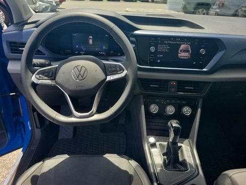 Used 2023 Volkswagen Taos SE w/ Panoramic Sunroof Package FWD image 16