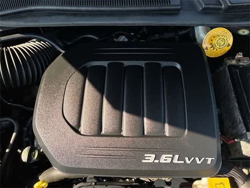 Used 2019 Dodge Grand Caravan SE image 10