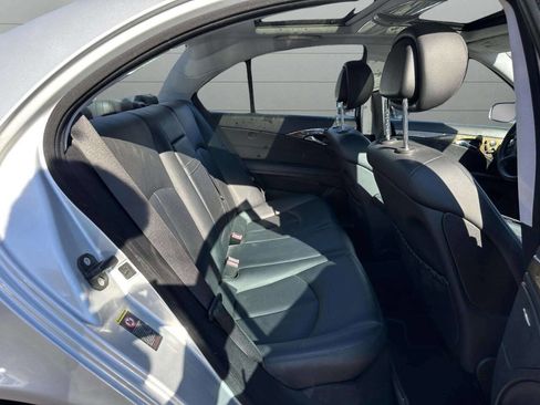 Used 2007 Mercedes-Benz E 350 4MATIC Sedan w/ Premium Pkg 1 image 16