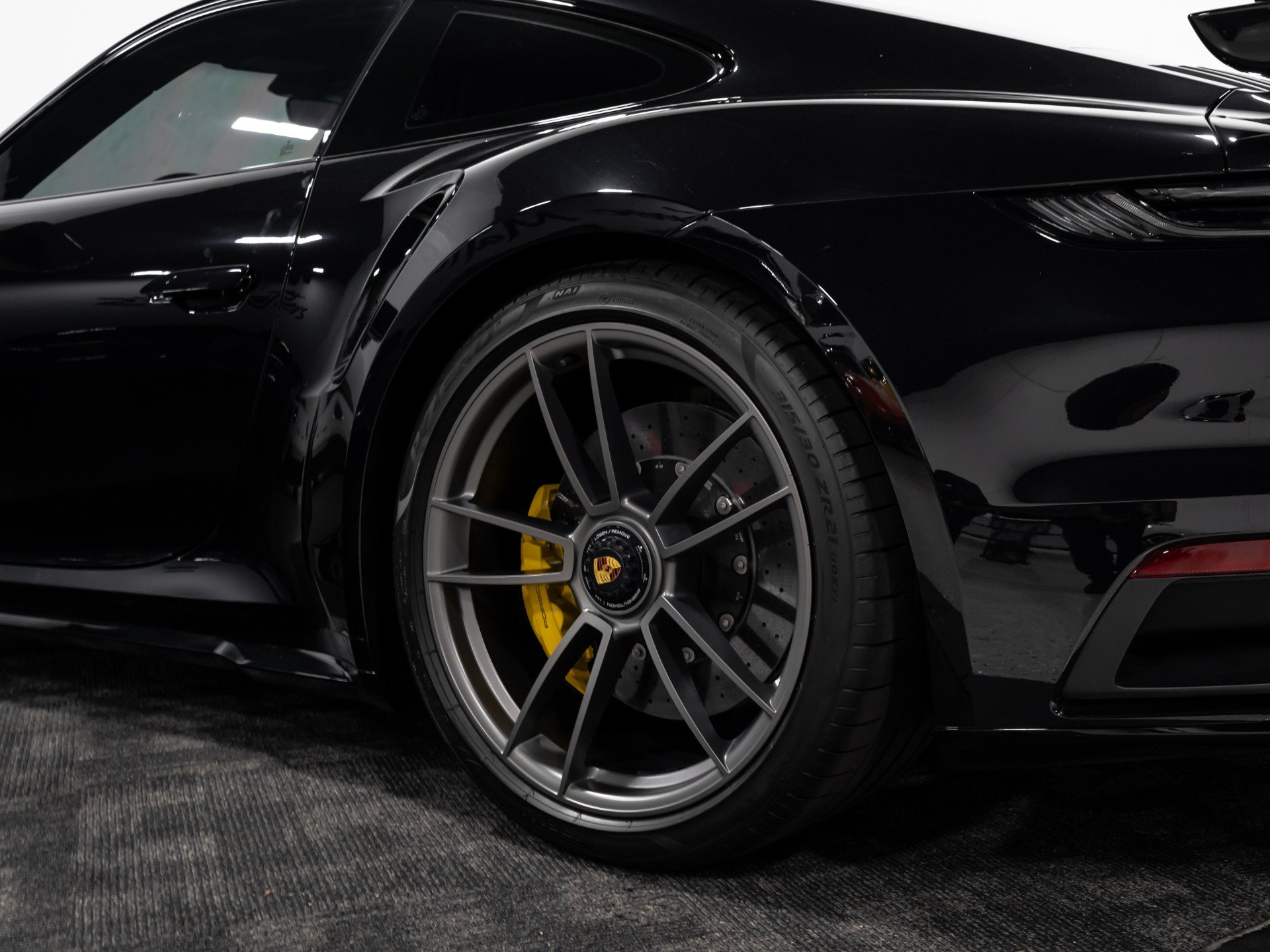 Used 2025 Porsche 911 Turbo S AWD/4WD image 31