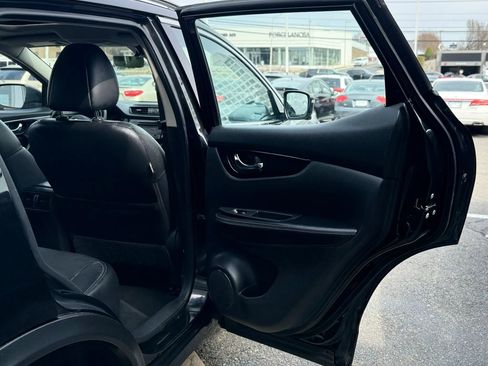 Used 2017 Nissan Rogue Sport SL w/ SL Premium Package image 30