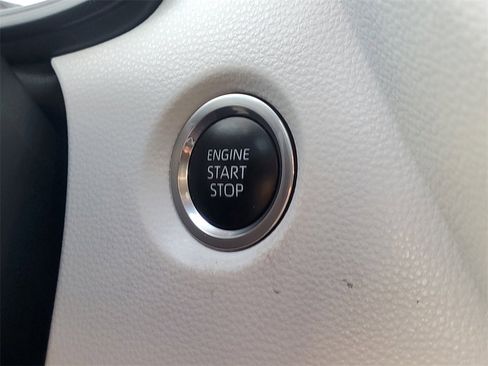 Used 2023 Toyota Corolla SE image 29