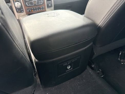 Used 2015 RAM 1500 Laramie w/ Convenience Group AWD/4WD image 26