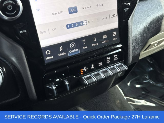 Used 2019 RAM 1500 Laramie AWD/4WD image 8