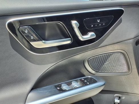 New 2025 Mercedes-Benz C 300 4MATIC Sedan image 12