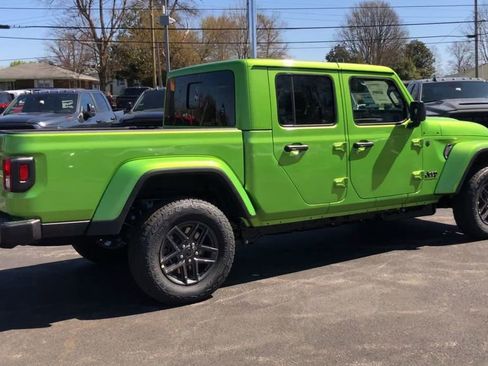 New 2026 Jeep Gladiator Sport image 8
