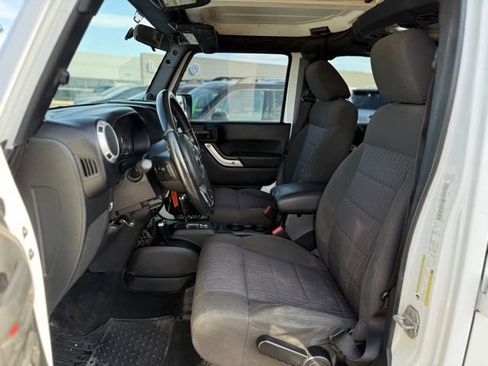 Used 2012 Jeep Wrangler Unlimited Sahara w/ Dual Top Group image 10