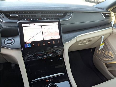 New 2025 Jeep Grand Cherokee L Limited image 20