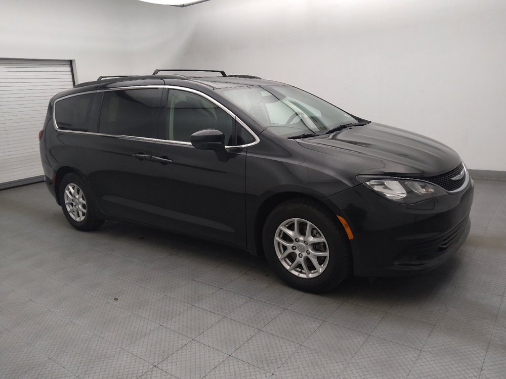 Used 2020 Chrysler Voyager Lxi FWD image 11