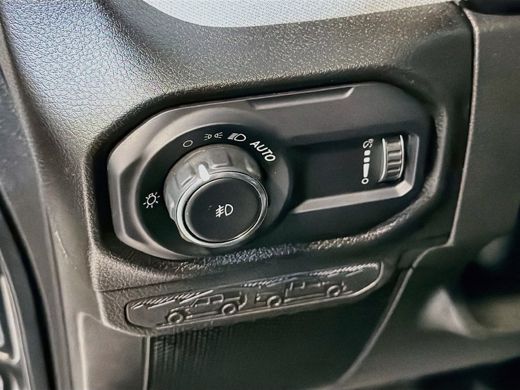 Used 2024 Jeep Wrangler Sport AWD/4WD image 12
