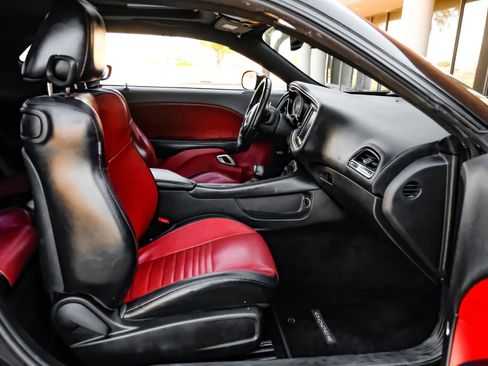 Used 2015 Dodge Challenger R/T Plus image 38