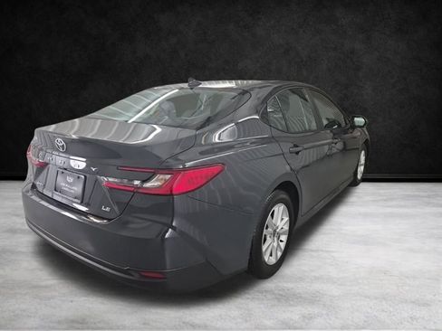 Used 2025 Toyota Camry LE image 6