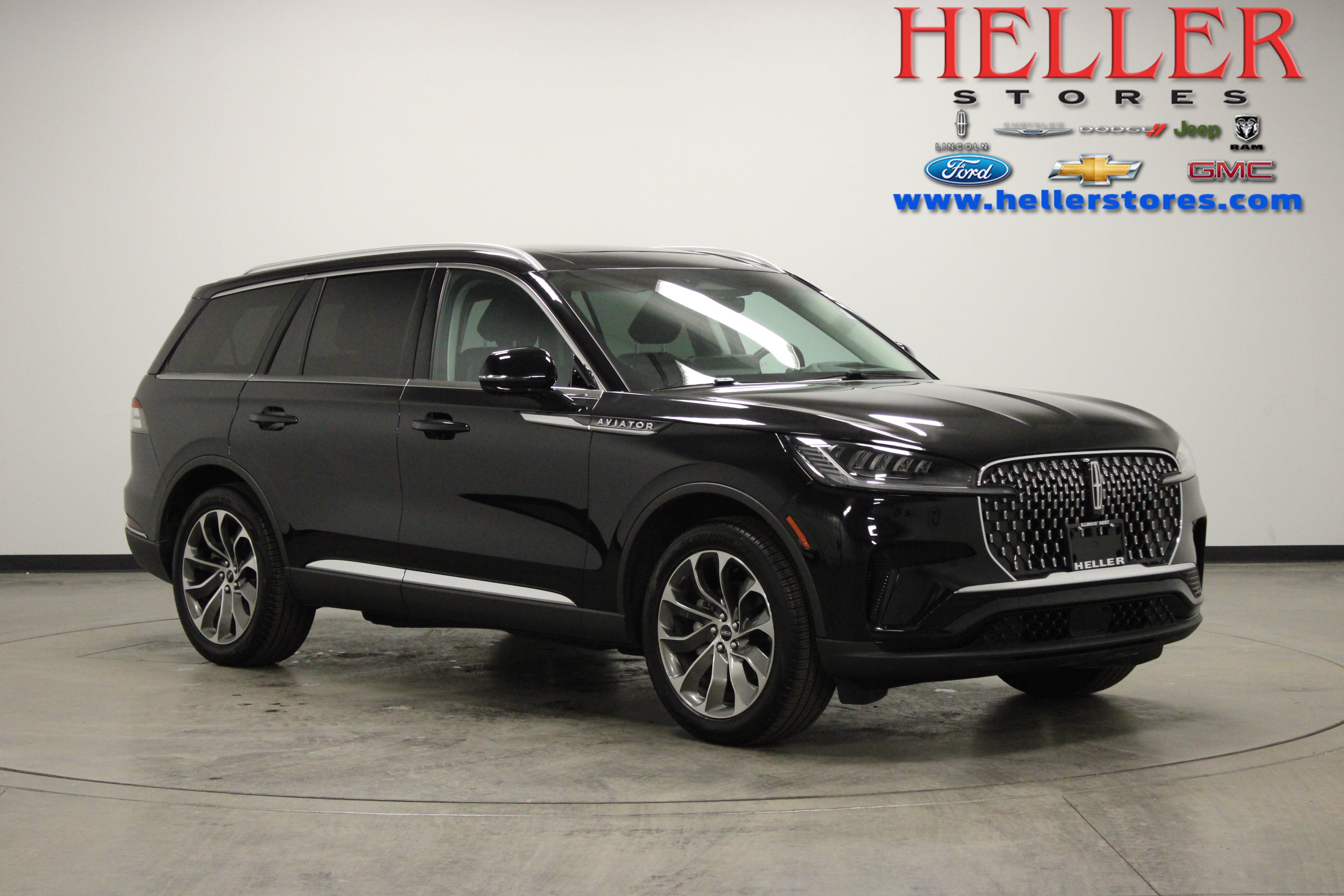 Used 2025 Lincoln Aviator Reserve AWD/4WD image 1