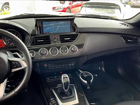 Used 2016 BMW Z4 sDrive28i image 9