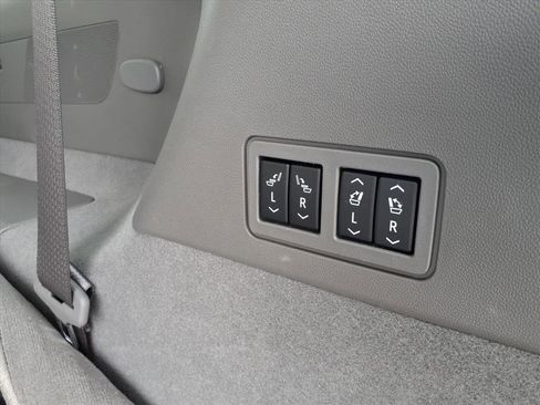 Certified 2024 Cadillac XT6 Premium Luxury w/ LPO, Floor Liner Package image 15