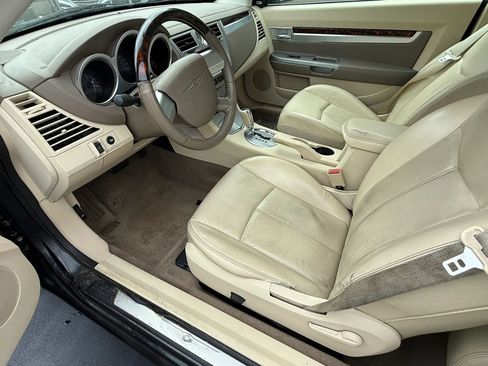Used 2010 Chrysler Sebring Limited FWD image 13
