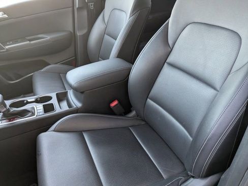 Used 2020 Kia Sportage S image 23