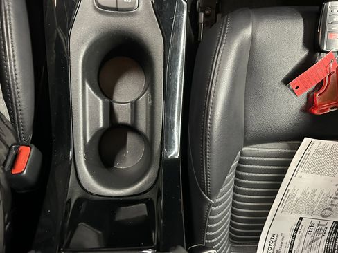 Used 2020 Toyota Corolla XSE image 37