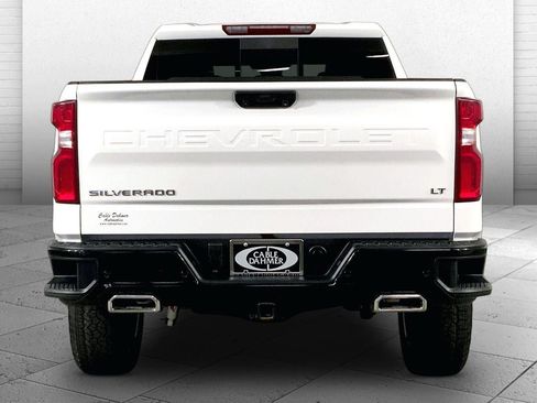 Used 2026 Chevrolet Silverado 1500 LT Trail Boss w/ LT Trail Boss Premium Package AWD/4WD image 3