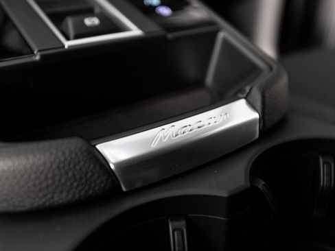 New 2026 Porsche Macan image 33