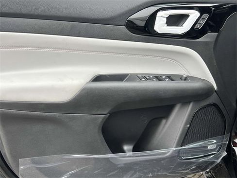 New 2025 Jeep Compass Limited w/ Elite Group image 16