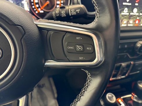 Used 2023 Jeep Wrangler Unlimited Sahara w/ Cold Weather Group AWD/4WD image 31