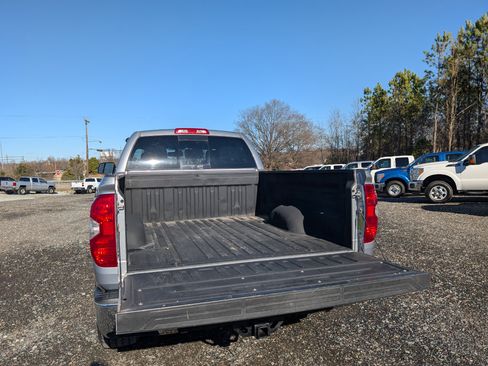 Used 2014 Toyota Tundra SR5 w/ SR5 Upgrade Package image 21