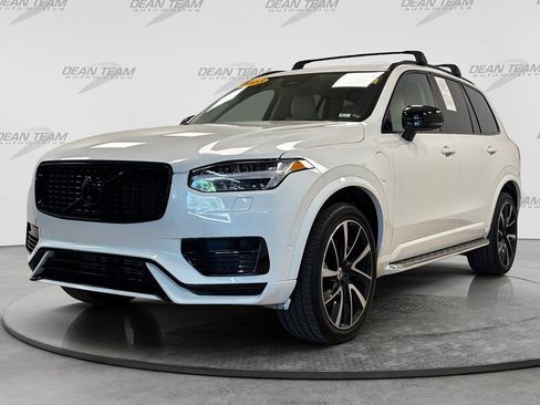 Used 2023 Volvo XC90 T8 Ultimate w/ Protection Package Premier AWD/4WD image 3