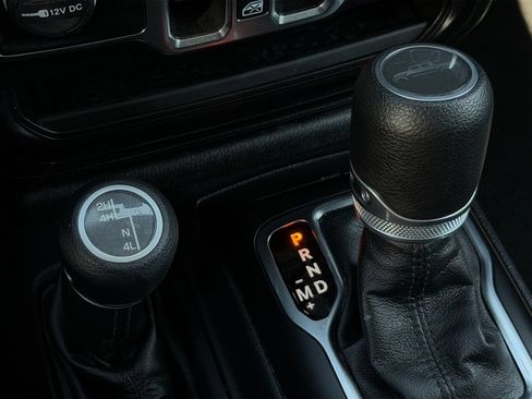 Used 2022 Jeep Gladiator Sport AWD/4WD image 18