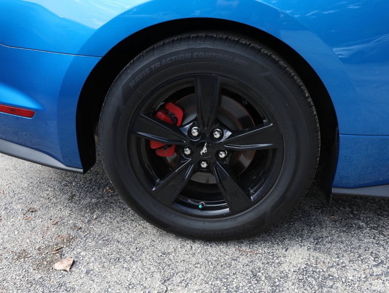 Used 2020 Ford Mustang Coupe RWD image 9