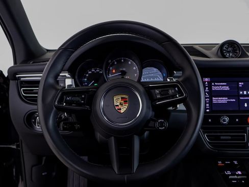Certified 2026 Porsche Macan S AWD/4WD image 25